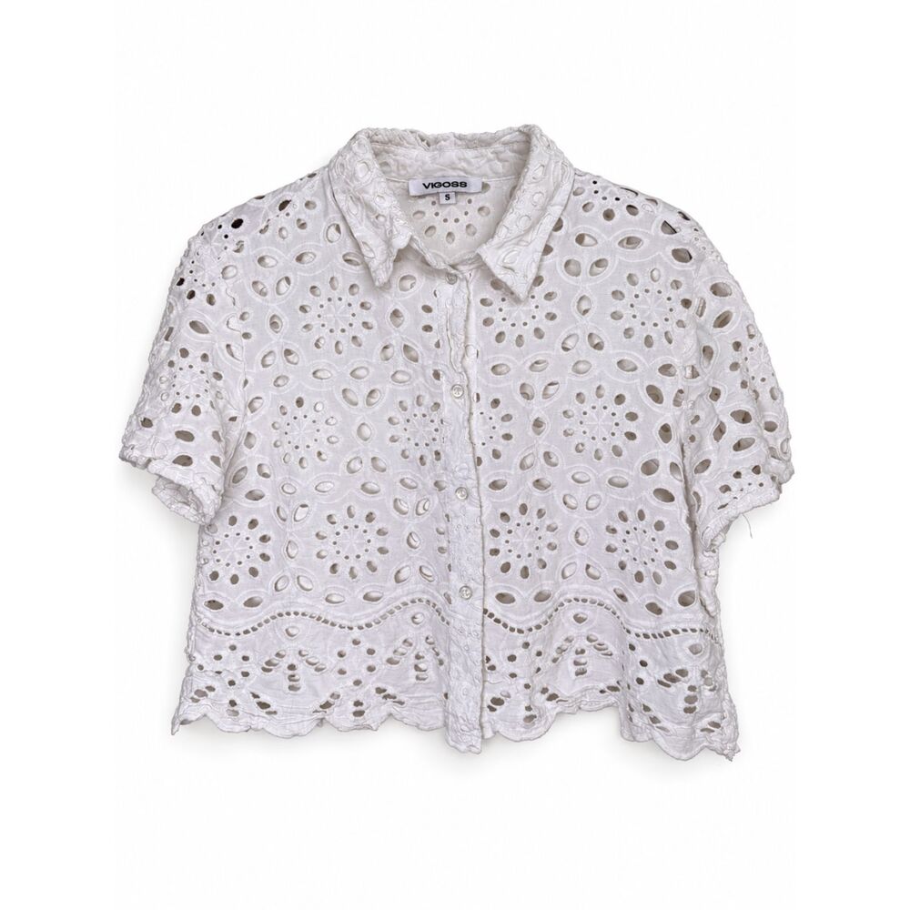 Vigoss White Floral Eyelet Cropped Blouse Womens S Button Front Scalloped Hem